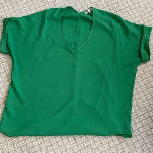 Green short sleeve top